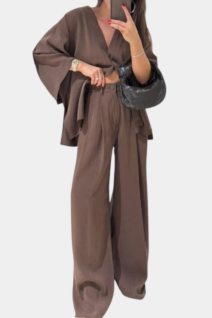 Eli Conjunto Oversize de Top con Cuello en V y Pantalón Recto