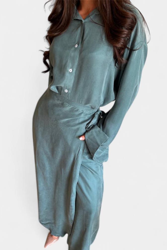 Marisol Conjunto Casual de Camisa Suelta y Pantalón Falda