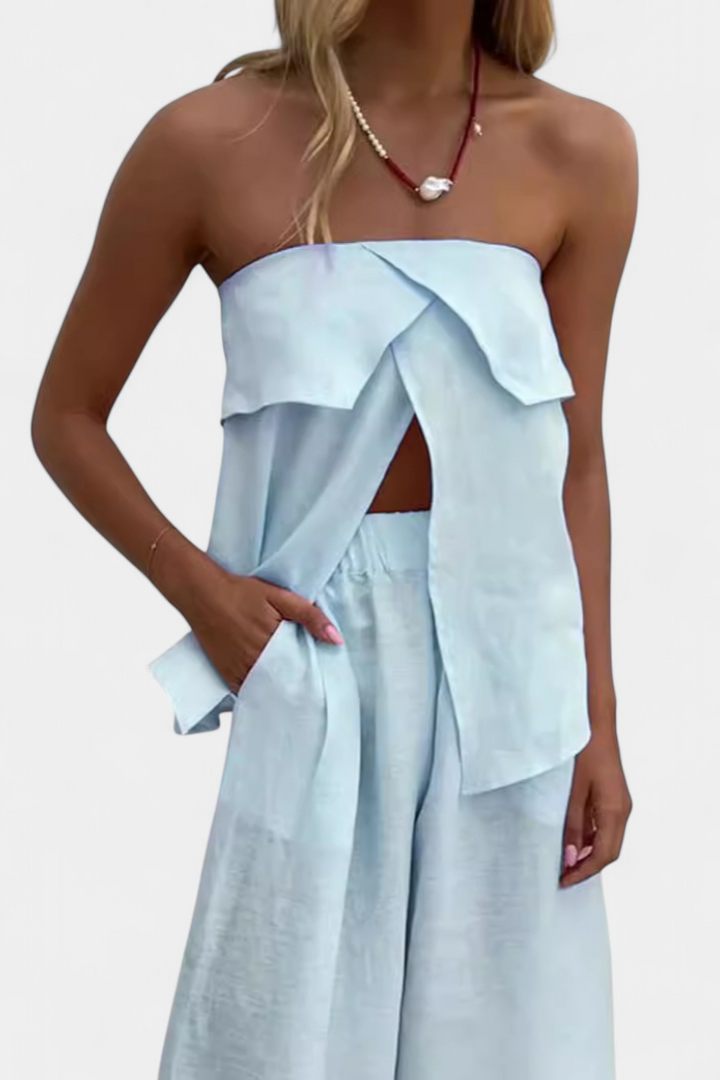 Oriana Conjunto Strapless con Falda de Abertura en Color Liso